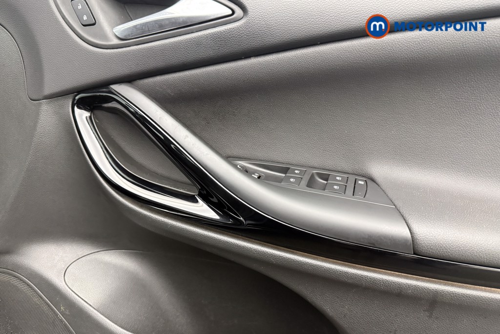 Vauxhall Astra Elite Nav Automatic Petrol Hatchback - Stock Number (1592648) - 17th supplementary image