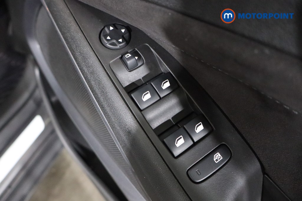 Vauxhall Crossland Ultimate Manual Diesel SUV - Stock Number (1593132) - 18th supplementary image