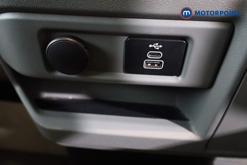 Ford Transit Custom Limited Automatic Diesel Panel Van - Stock Number (1594650) - 16th supplementary image