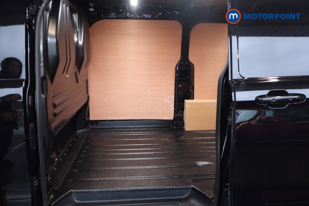 Ford Transit Custom Limited Automatic Diesel Panel Van - Stock Number (1594650) - 20th supplementary image