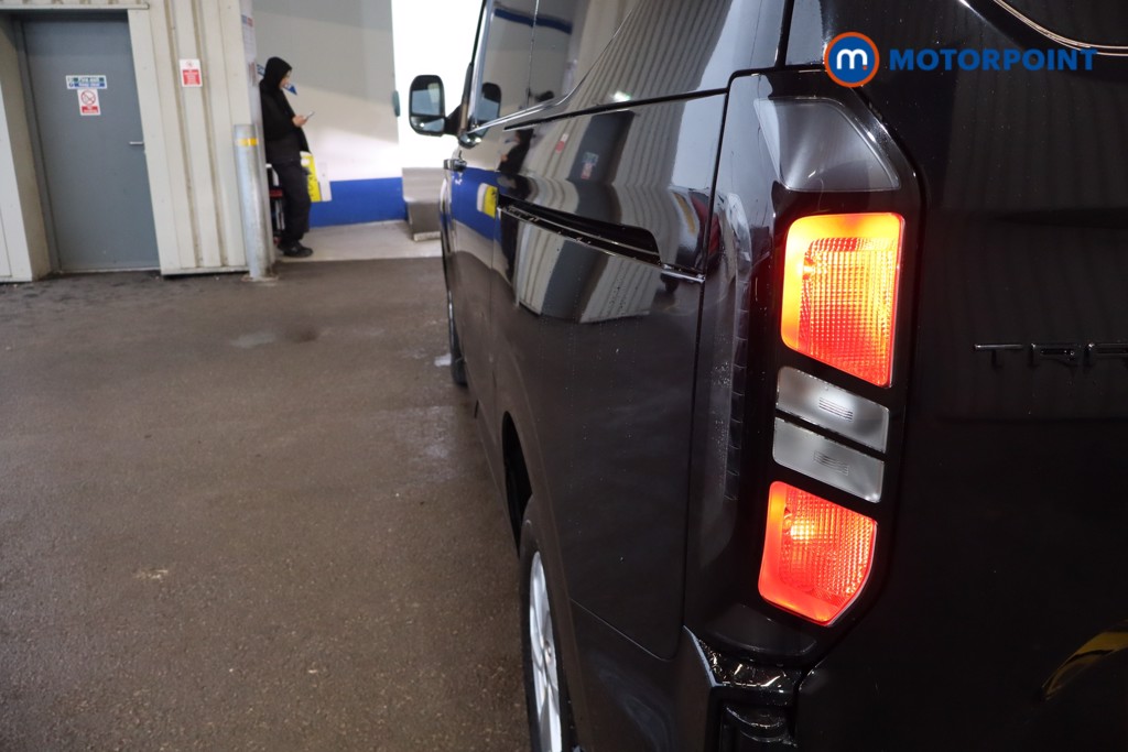 Ford Transit Custom Limited Automatic Diesel Panel Van - Stock Number (1594650) - 25th supplementary image