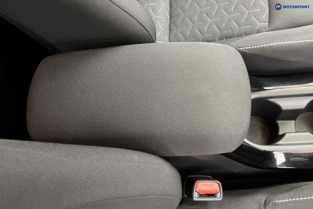 Toyota Corolla Design Automatic Petrol-Electric Hybrid Estate - Stock Number (1594759) - 12th supplementary image