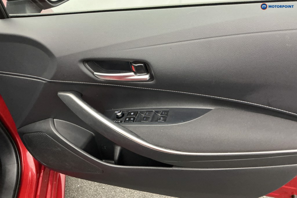 Toyota Corolla Design Automatic Petrol-Electric Hybrid Estate - Stock Number (1594759) - 21st supplementary image