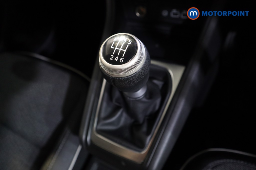 Renault Captur Techno Manual Petrol SUV - Stock Number (1595589) - 8th supplementary image