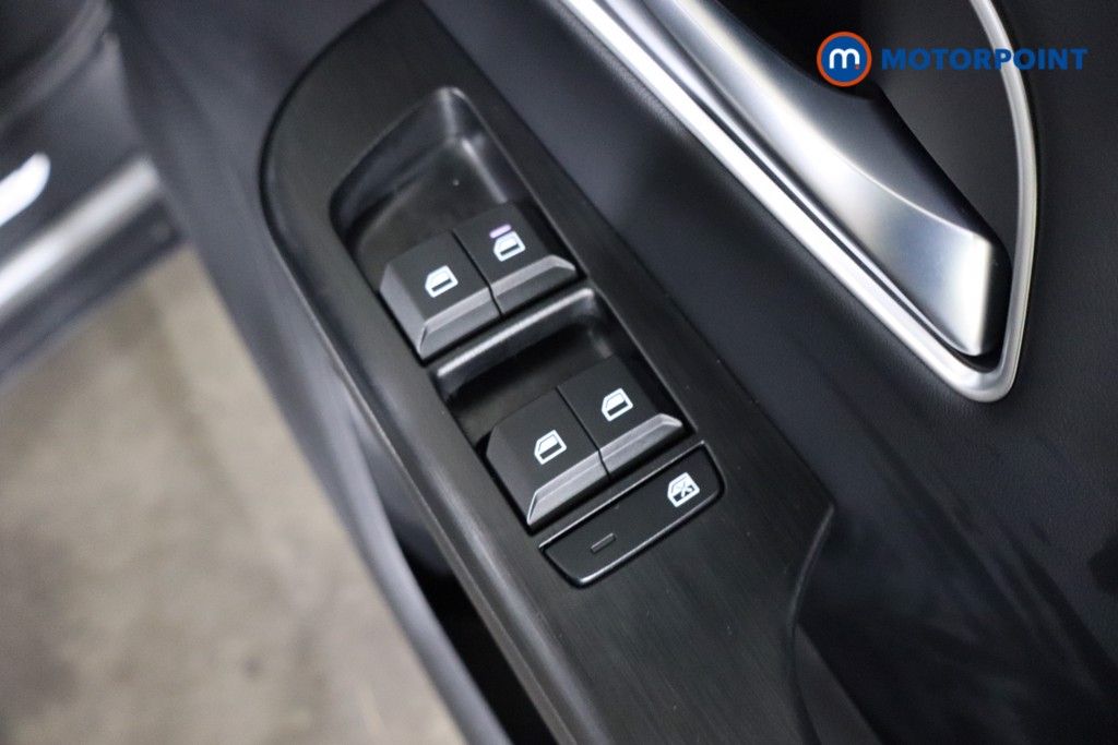 Mg Motor Uk ZS Trophy Automatic Petrol-Electric Hybrid SUV - Stock Number (1596134) - 16th supplementary image