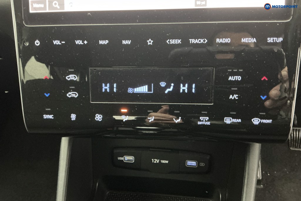 Hyundai Tucson Se Connect Manual Petrol SUV - Stock Number (1596648) - 17th supplementary image