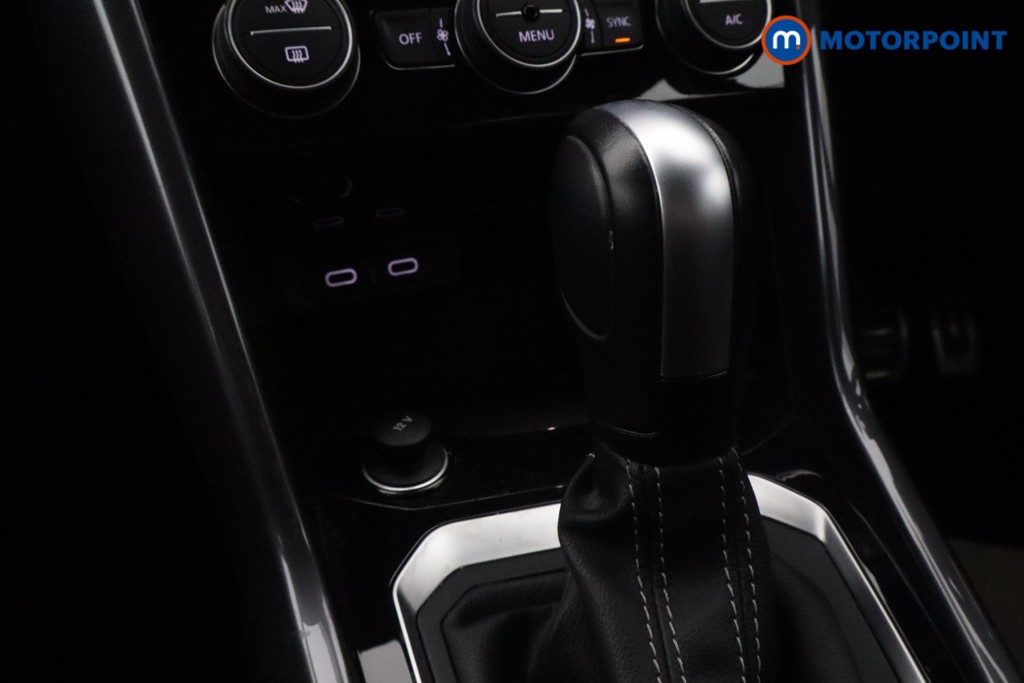 Volkswagen T-Roc R-Line Automatic Petrol SUV - Stock Number (1596989) - 4th supplementary image