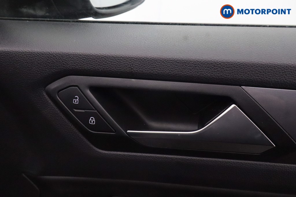 Volkswagen T-Roc R-Line Automatic Petrol SUV - Stock Number (1596989) - 13th supplementary image