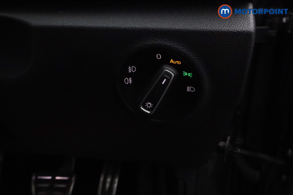 Volkswagen T-Roc R-Line Automatic Petrol SUV - Stock Number (1596989) - 14th supplementary image