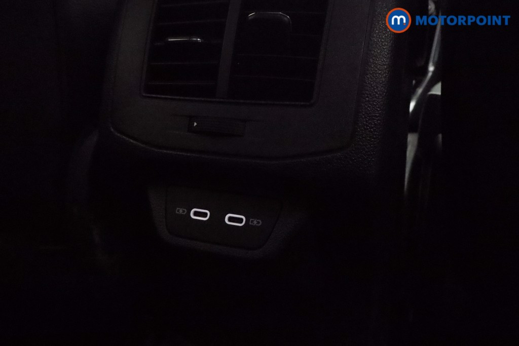 Volkswagen T-Roc R-Line Automatic Petrol SUV - Stock Number (1596989) - 20th supplementary image