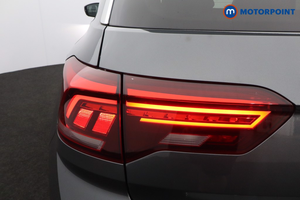 Volkswagen T-Roc R-Line Automatic Petrol SUV - Stock Number (1596989) - 32nd supplementary image
