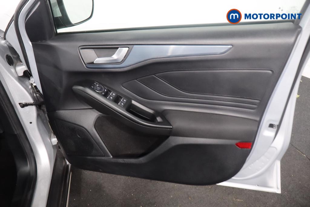 Ford Focus Active Manual Petrol Hatchback - Stock Number (1597299) - 9th supplementary image