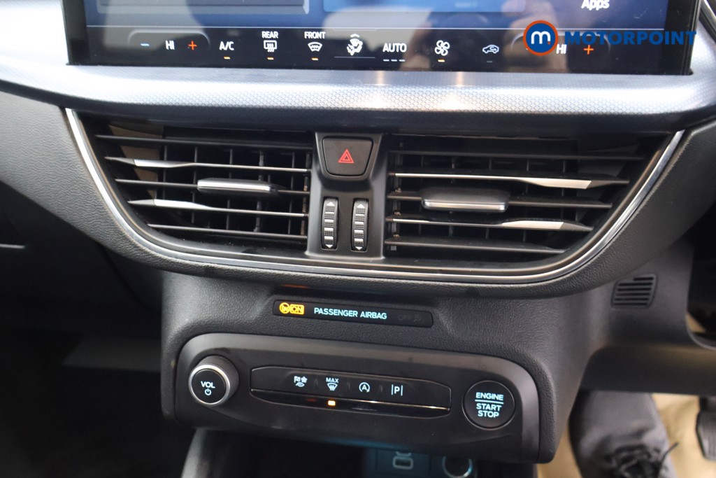 Ford Focus Active Manual Petrol Hatchback - Stock Number (1597337) - 10th supplementary image