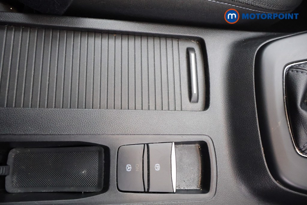 Ford Focus Active Manual Petrol Hatchback - Stock Number (1597337) - 12th supplementary image