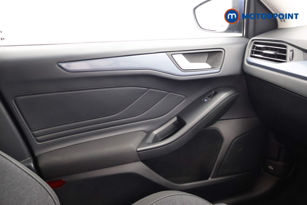 Ford Focus Active Manual Petrol Hatchback - Stock Number (1597337) - 14th supplementary image