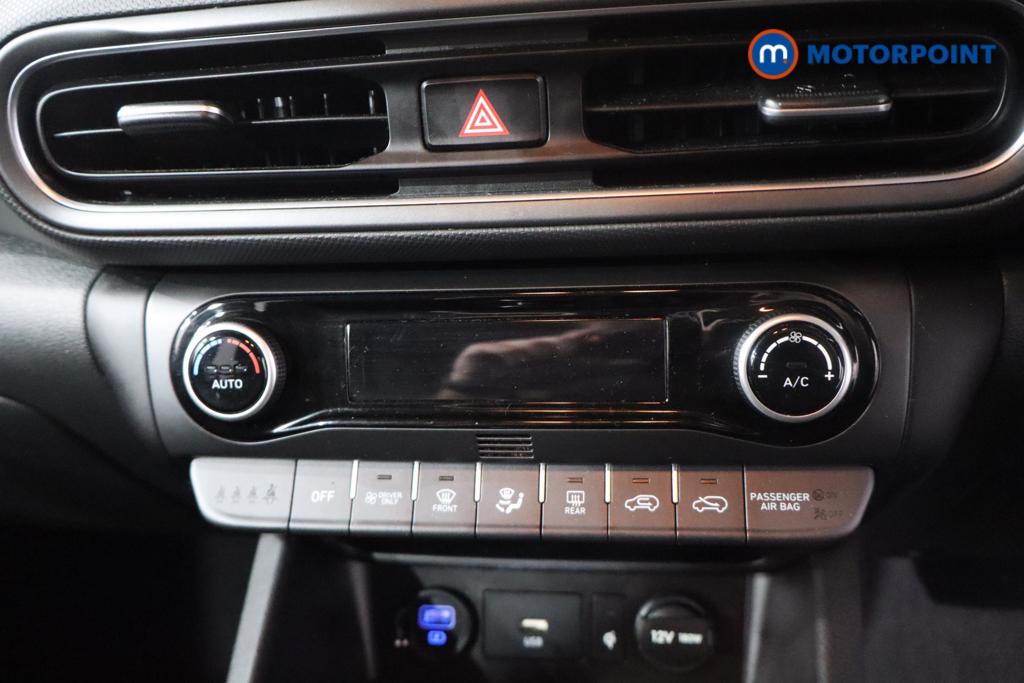 Hyundai Kona Premium Automatic Petrol-Electric Hybrid SUV - Stock Number (1597339) - 18th supplementary image