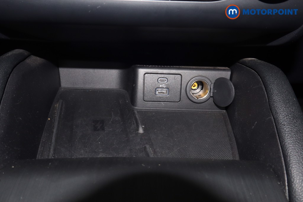 Ford Kuga Titanium First Edition Automatic Petrol Plug-In Hybrid SUV - Stock Number (1597420) - 5th supplementary image