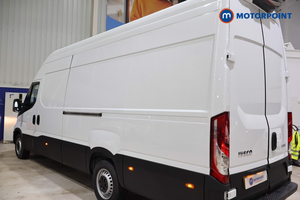 Iveco Daily Business Manual Diesel High Volume-High Roof Van - Stock Number (1597470) - 20th supplementary image