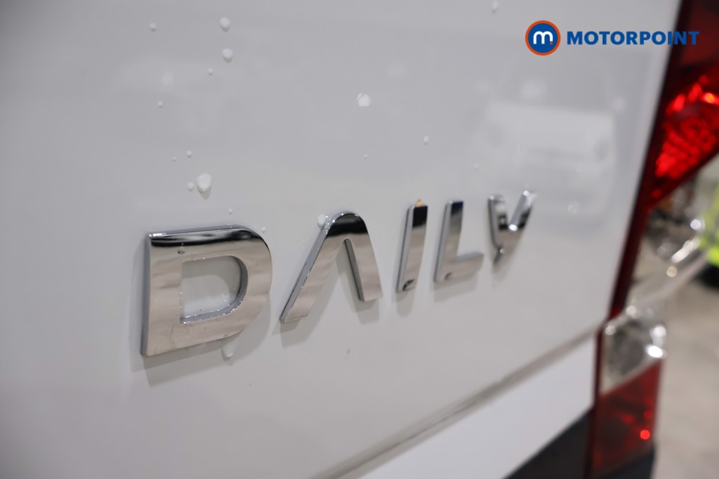 Iveco Daily Business Manual Diesel High Volume-High Roof Van - Stock Number (1597470) - 21st supplementary image