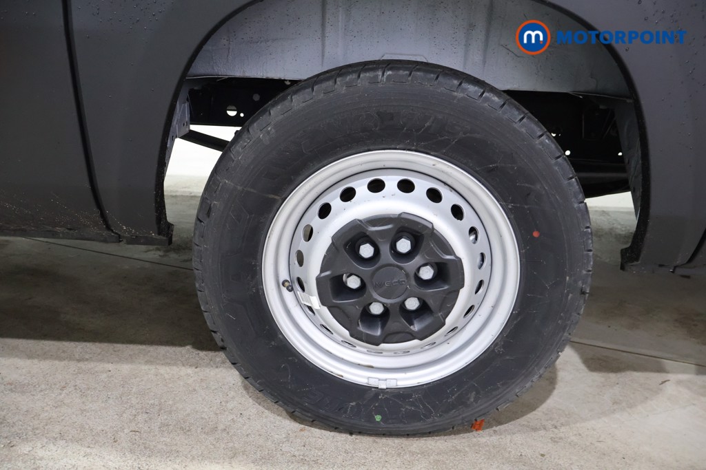 Iveco Daily Business Manual Diesel High Volume-High Roof Van - Stock Number (1597470) - 26th supplementary image