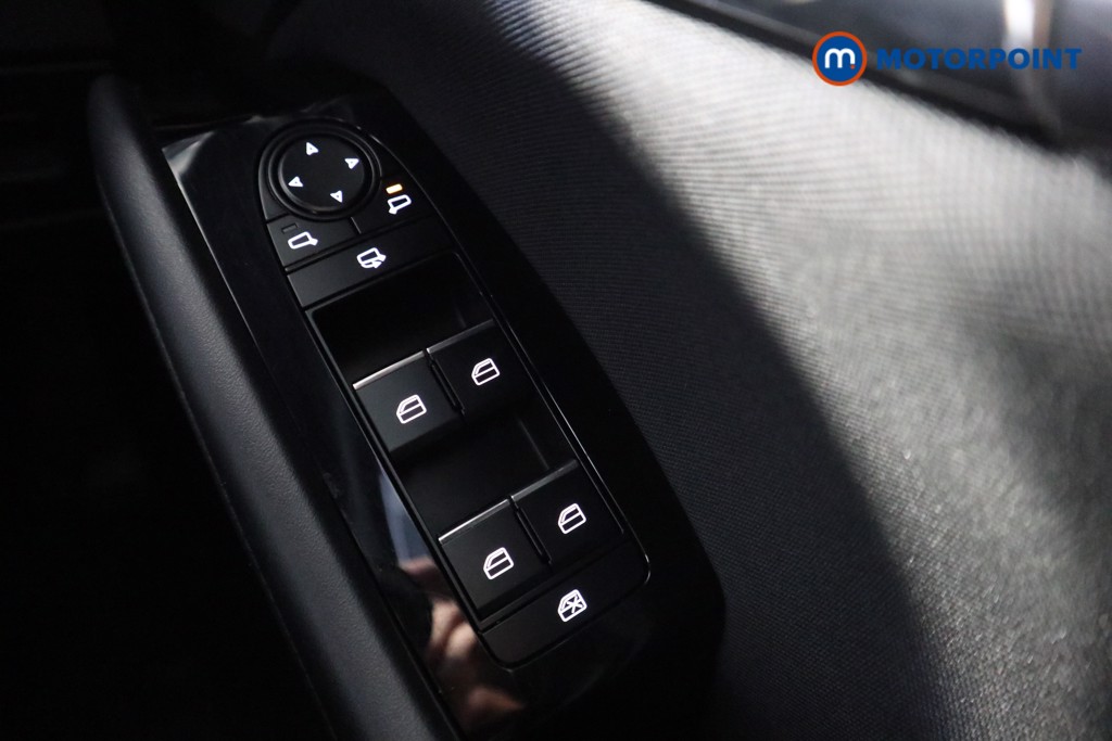 Mazda 3 Centre-Line Manual Petrol Hatchback - Stock Number (1597901) - 6th supplementary image