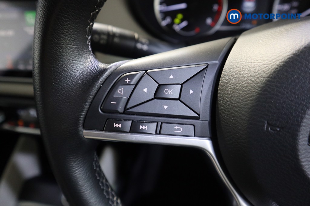 Nissan Micra Tekna Manual Petrol Hatchback - Stock Number (1598609) - 3rd supplementary image