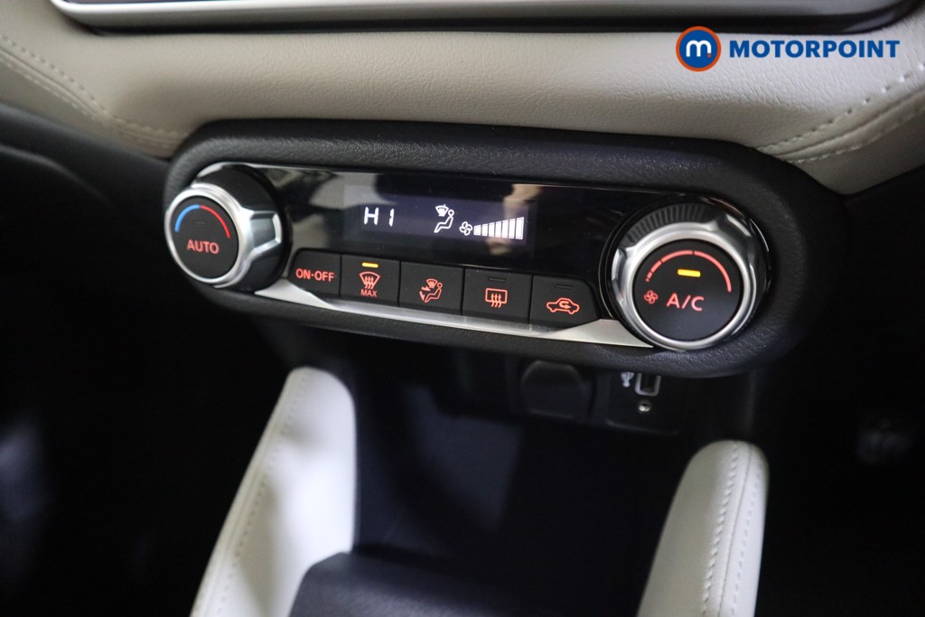 Nissan Micra Tekna Manual Petrol Hatchback - Stock Number (1598609) - 7th supplementary image