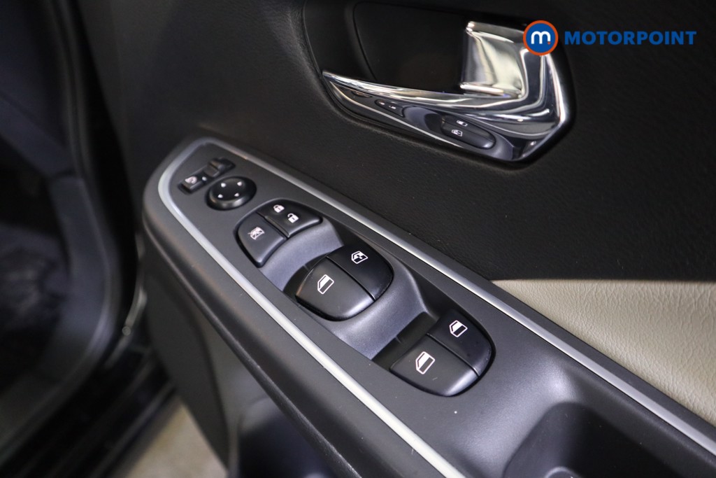 Nissan Micra Tekna Manual Petrol Hatchback - Stock Number (1598609) - 12th supplementary image