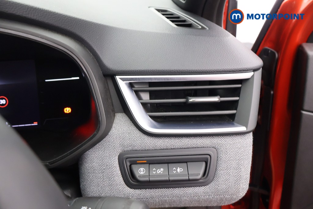 Renault Clio Techno Manual Petrol Hatchback - Stock Number (1598644) - 7th supplementary image