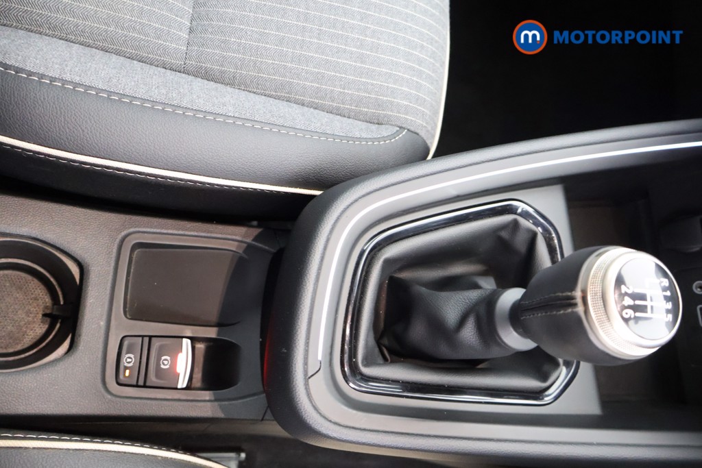 Renault Clio Techno Manual Petrol Hatchback - Stock Number (1598644) - 10th supplementary image