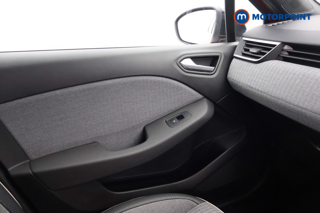 Renault Clio Techno Manual Petrol Hatchback - Stock Number (1598644) - 12th supplementary image