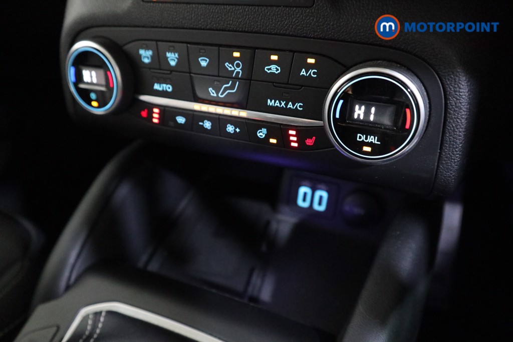 Ford Focus Active X Vignale Edition Manual Petrol Estate - Stock Number (1599297) - 8th supplementary image