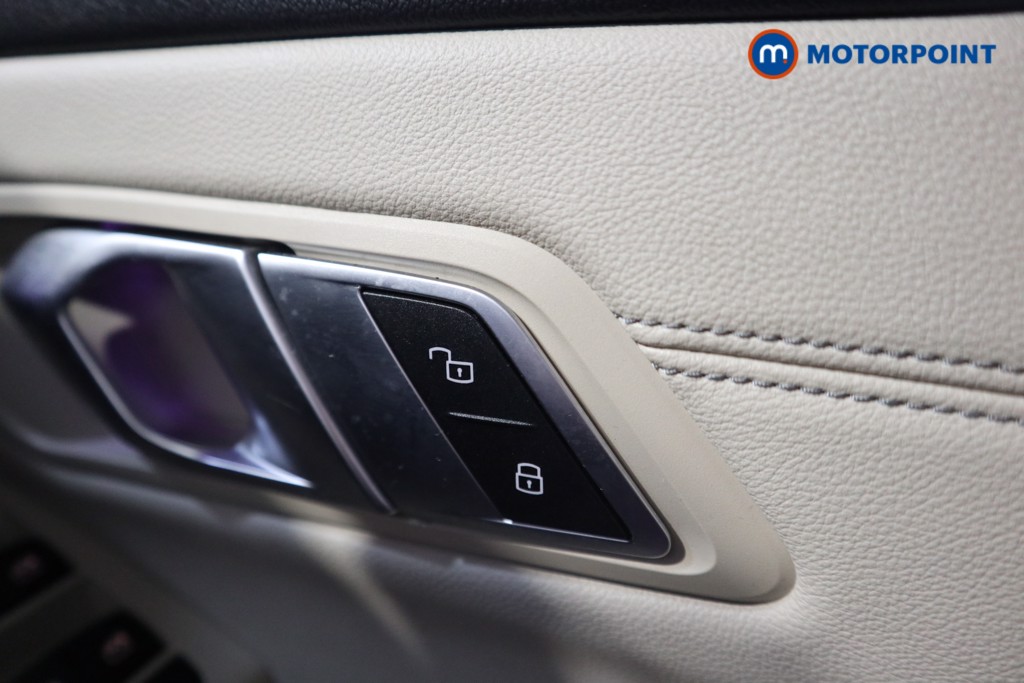 BMW 3 Series Sport Pro Automatic Petrol Plug-In Hybrid Saloon - Stock Number (1599390) - 6th supplementary image