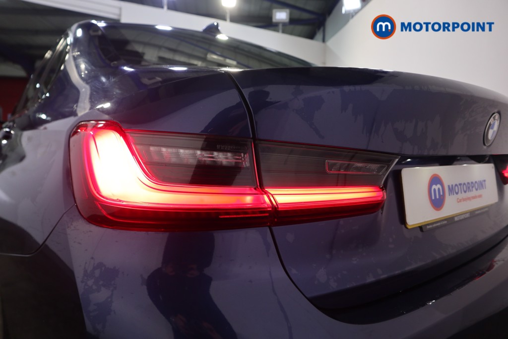 BMW 3 Series Sport Pro Automatic Petrol Plug-In Hybrid Saloon - Stock Number (1599390) - 21st supplementary image