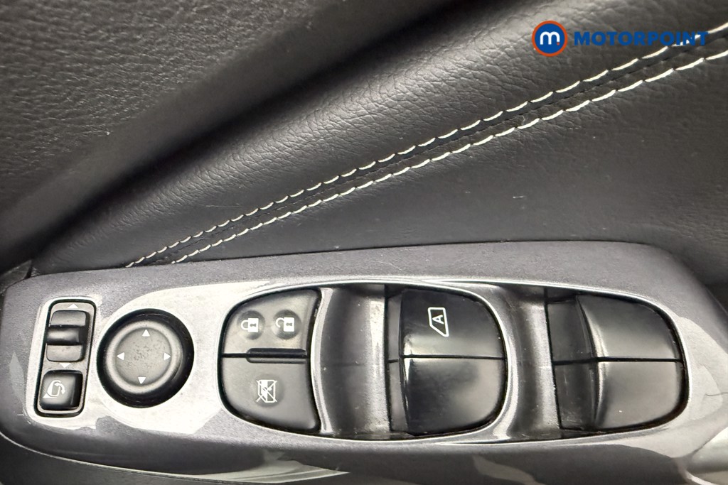 Nissan Juke N-Connecta Automatic Petrol SUV - Stock Number (1600274) - 19th supplementary image