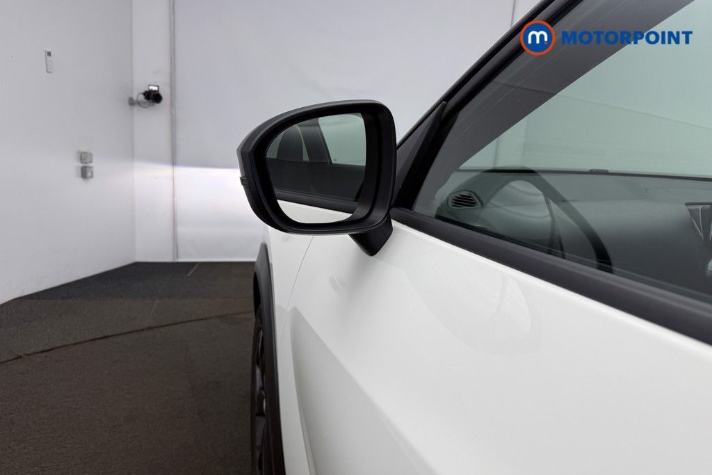 Nissan Juke N-Connecta Automatic Petrol SUV - Stock Number (1600274) - 29th supplementary image