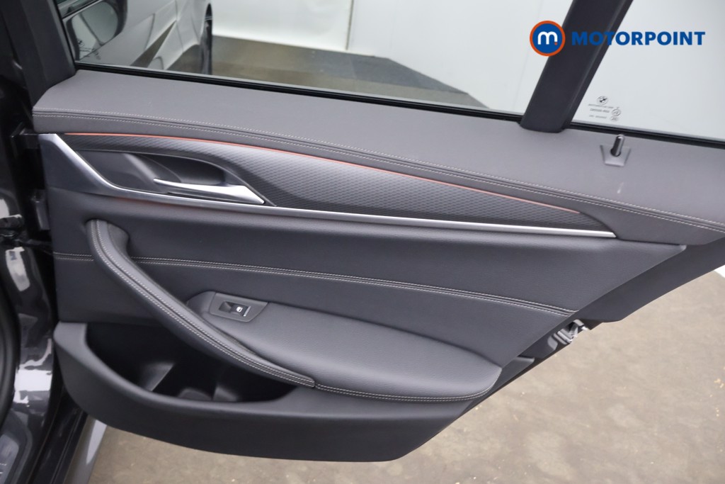 BMW 5 Series M Sport Automatic Diesel Estate - Stock Number (1600480) - 21st supplementary image