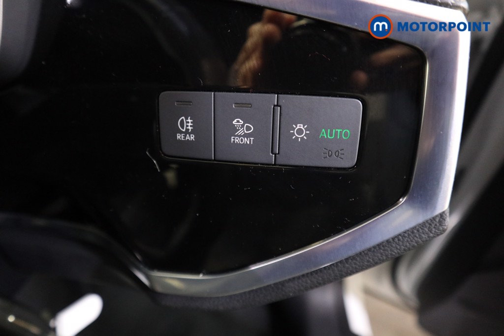 Audi Q3 Black Edition Automatic Petrol SUV - Stock Number (1600542) - 11th supplementary image