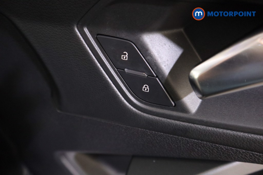 Audi Q3 Black Edition Automatic Petrol SUV - Stock Number (1600542) - 12th supplementary image