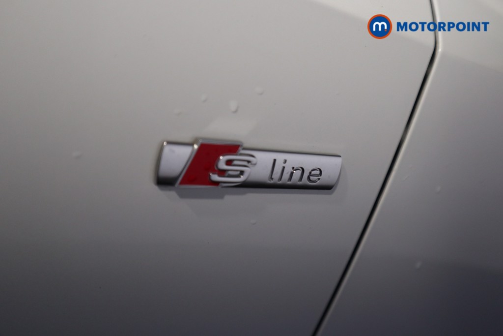 Audi Q3 Black Edition Automatic Petrol SUV - Stock Number (1600542) - 34th supplementary image