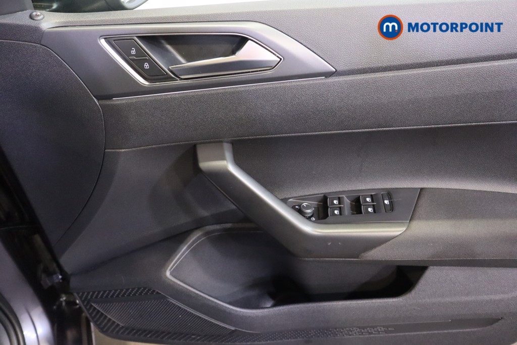 Volkswagen Taigo R-Line Manual Petrol SUV - Stock Number (1600617) - 10th supplementary image