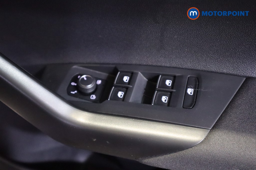 Volkswagen Taigo R-Line Manual Petrol SUV - Stock Number (1600617) - 12th supplementary image