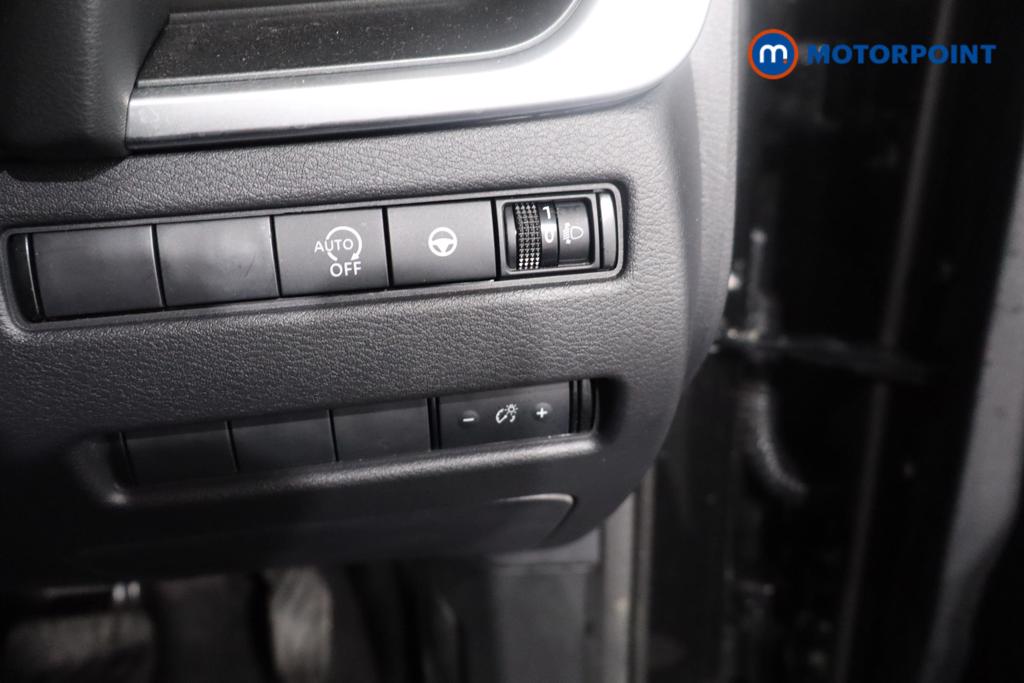 Nissan Qashqai N-Connecta Automatic Petrol SUV - Stock Number (1600701) - 14th supplementary image