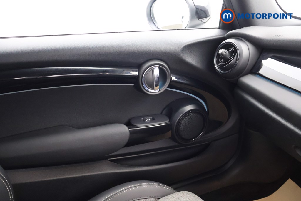 Mini Hatchback Cooper S Level 2 Automatic Electric Hatchback - Stock Number (1601110) - 11th supplementary image