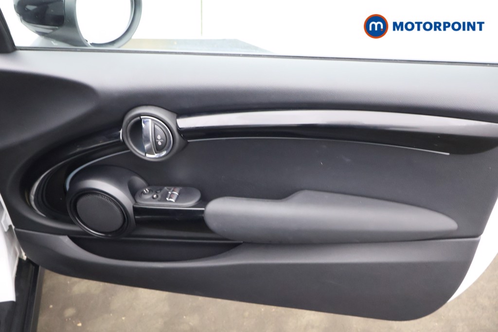 Mini Hatchback Cooper S Level 2 Automatic Electric Hatchback - Stock Number (1601110) - 12th supplementary image