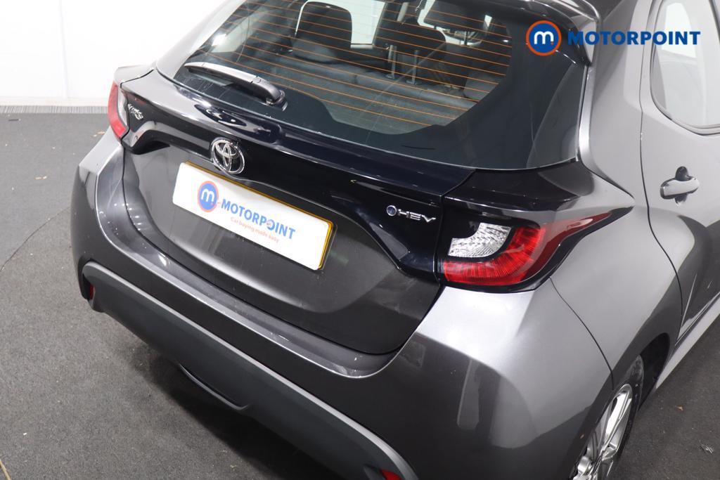 Toyota Yaris Icon Automatic Petrol-Electric Hybrid Hatchback - Stock Number (1601574) - 5th supplementary image