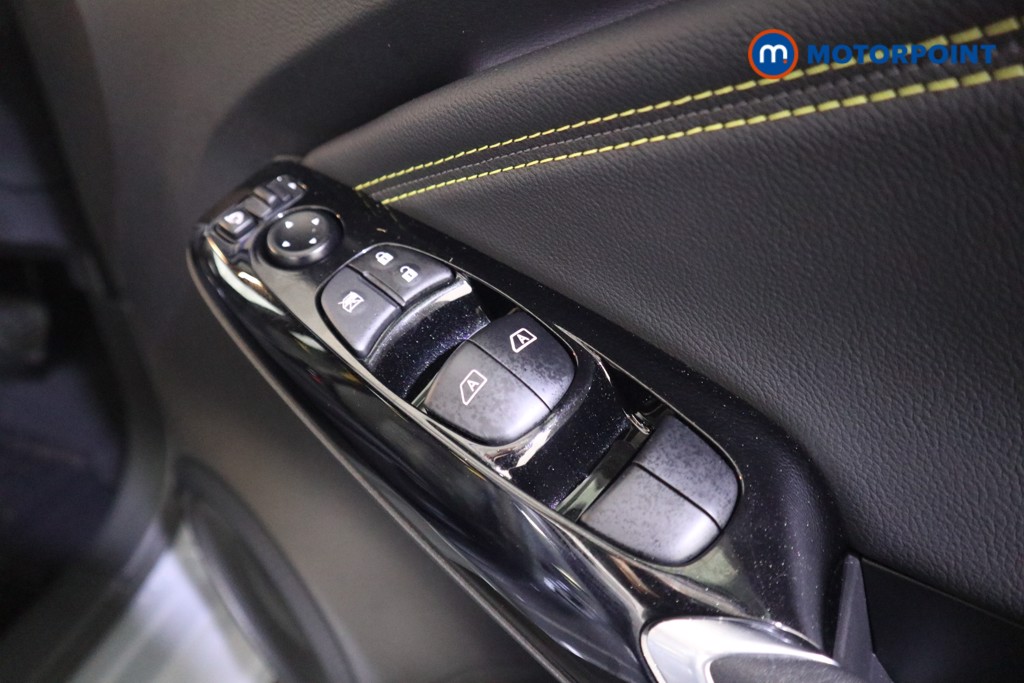 Nissan Juke N-Sport Automatic Petrol-Electric Hybrid SUV - Stock Number (1601616) - 11th supplementary image