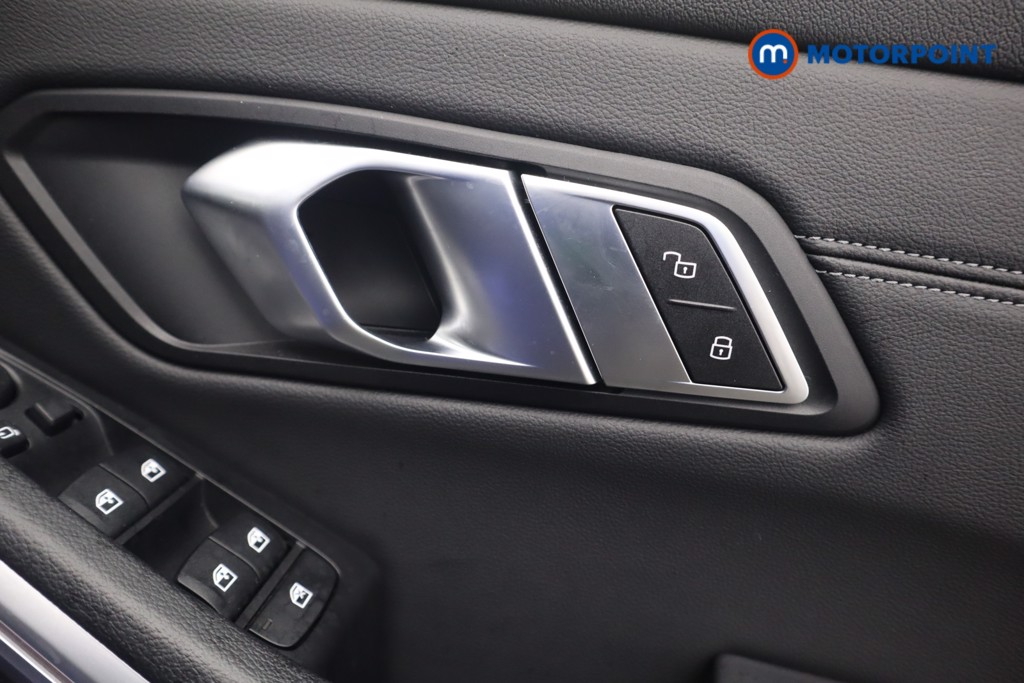BMW 3 Series M Sport Automatic Petrol Plug-In Hybrid Saloon - Stock Number (1601630) - 22nd supplementary image