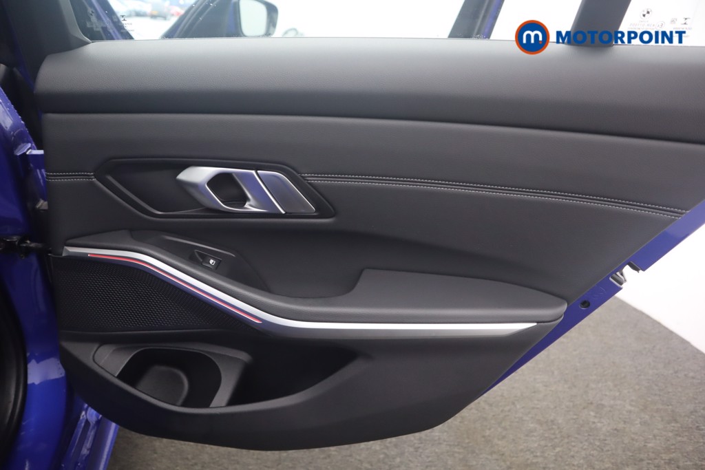 BMW 3 Series M Sport Automatic Petrol Plug-In Hybrid Saloon - Stock Number (1601630) - 31st supplementary image