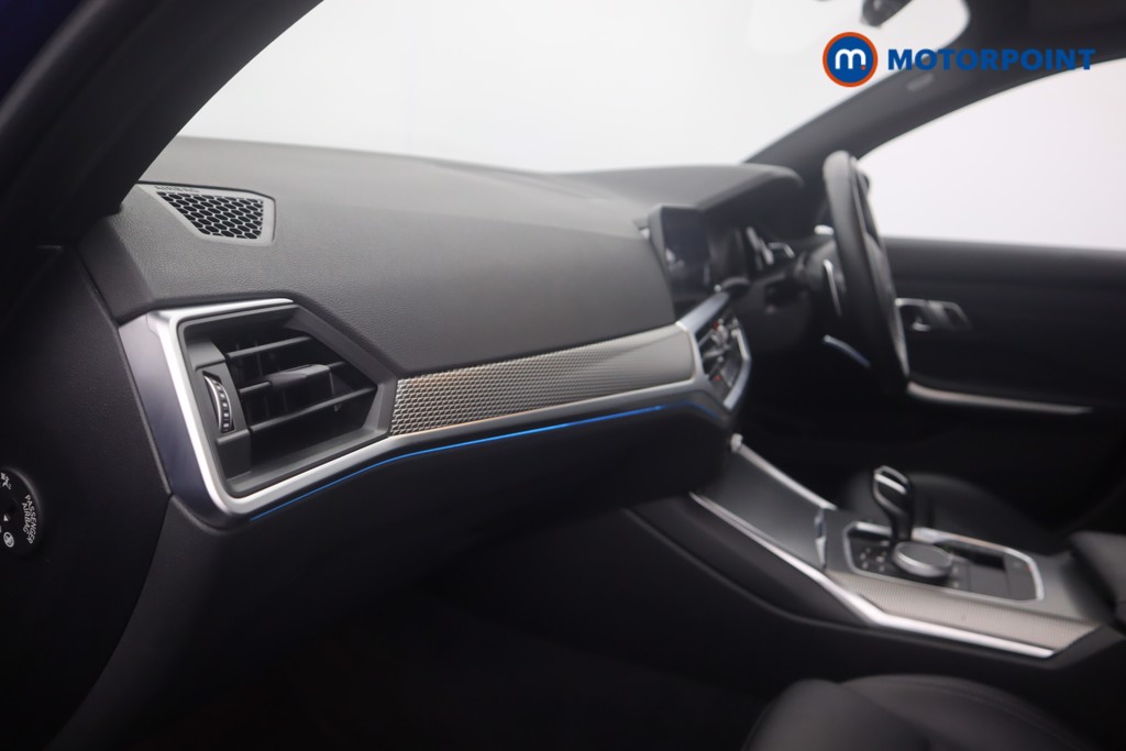 BMW 3 Series M Sport Automatic Petrol Plug-In Hybrid Saloon - Stock Number (1601630) - 37th supplementary image